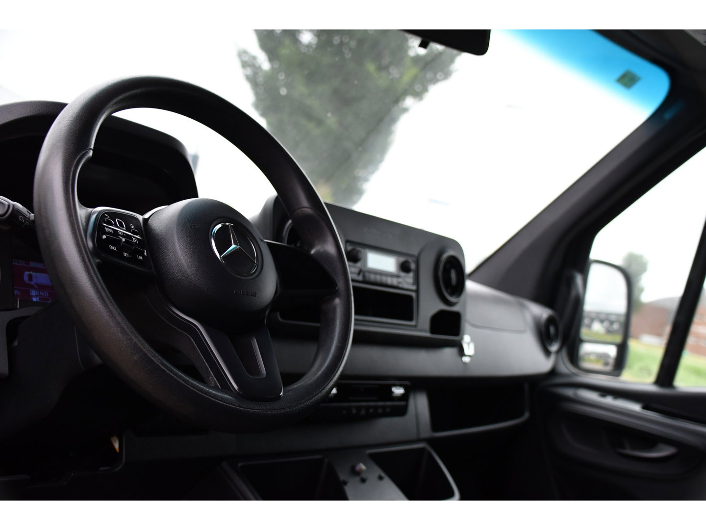Mercedes-Benz Sprinter 319 V6 3.0 CDI L2H1 DC 4x4 PB Edtion Cruise, Carplay, 4Matic, 10,5'' Mbux, Automaat, Airco, Uniek!
