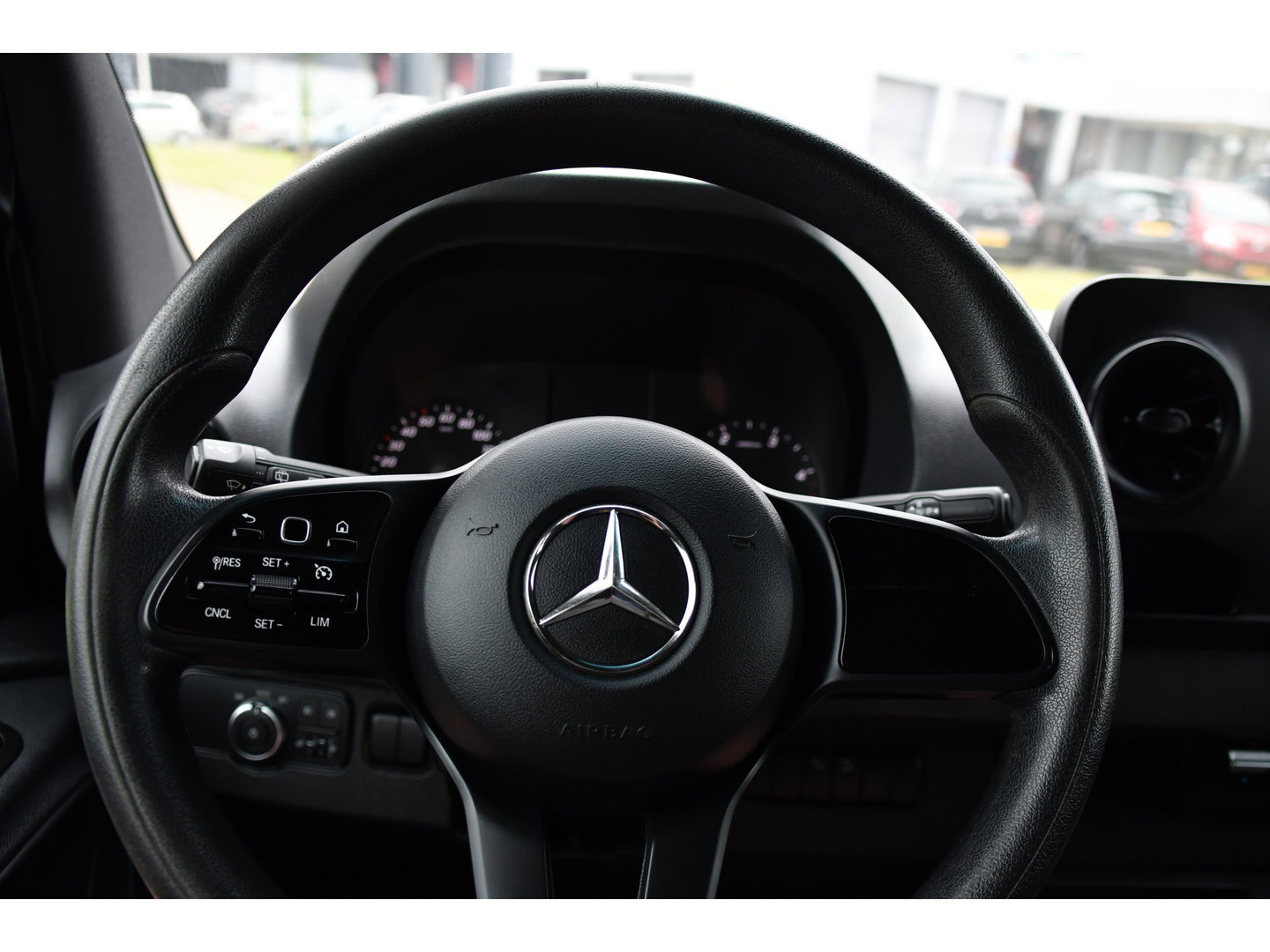 Mercedes-Benz Sprinter 319 V6 3.0 CDI L2H1 DC 4x4 PB Edtion Cruise, Carplay, 4Matic, 10,5'' Mbux, Automaat, Airco, Uniek!