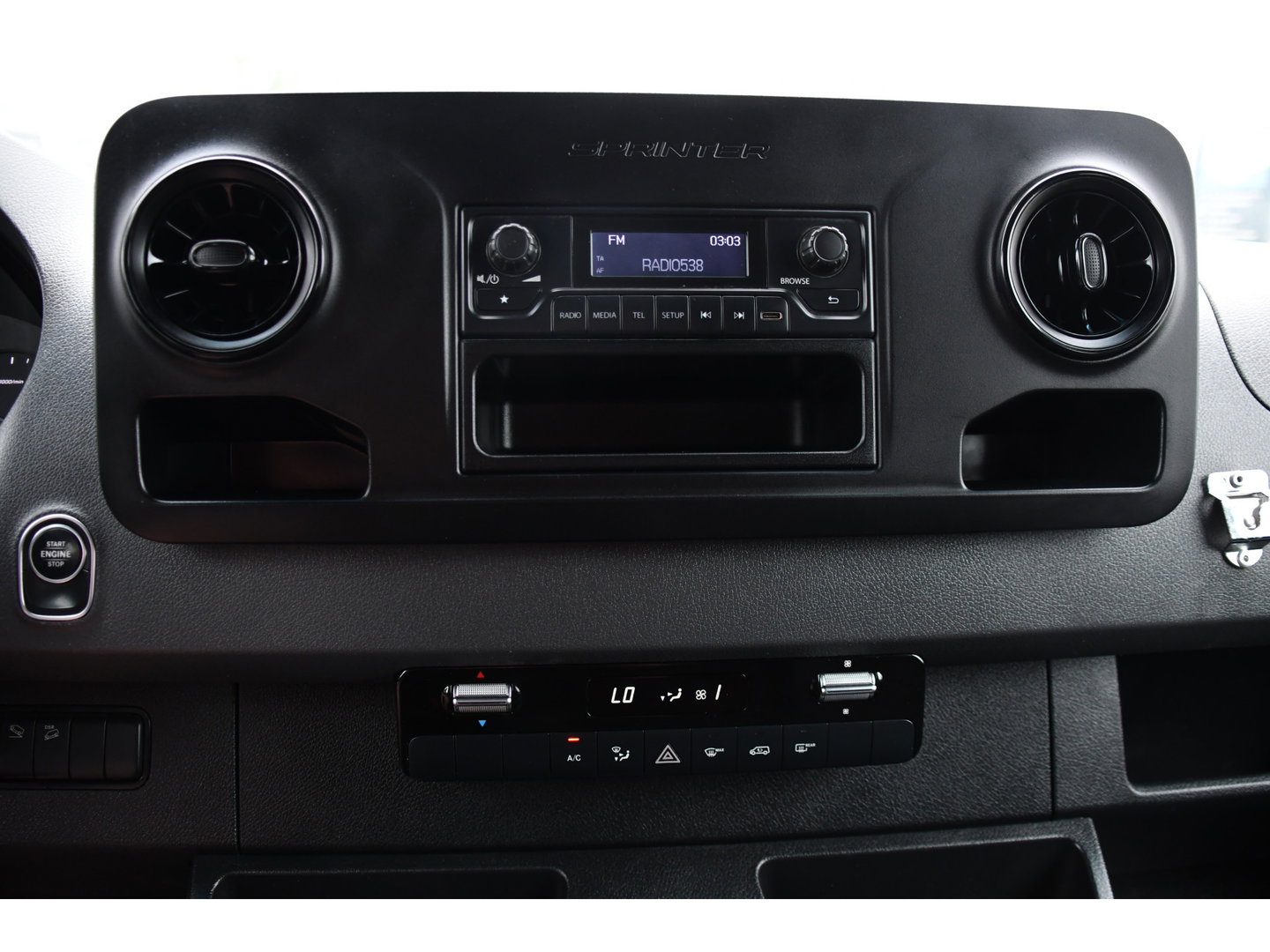 Mercedes-Benz Sprinter 319 V6 3.0 CDI L2H1 DC 4x4 PB Edtion Cruise, Carplay, 4Matic, 10,5'' Mbux, Automaat, Airco, Uniek!