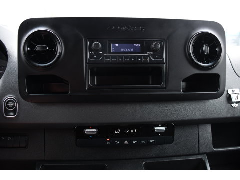 Mercedes-Benz Sprinter 319 V6 3.0 CDI L2H1 DC 4x4 PB Edtion Cruise, Carplay, 4Matic, 10,5'' Mbux, Automaat, Airco, Uniek!