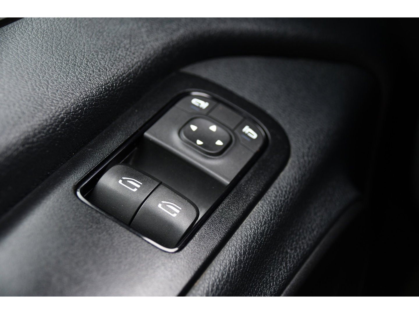 Mercedes-Benz Sprinter 319 V6 3.0 CDI L2H1 DC 4x4 PB Edtion Cruise, Carplay, 4Matic, 10,5'' Mbux, Automaat, Airco, Uniek!