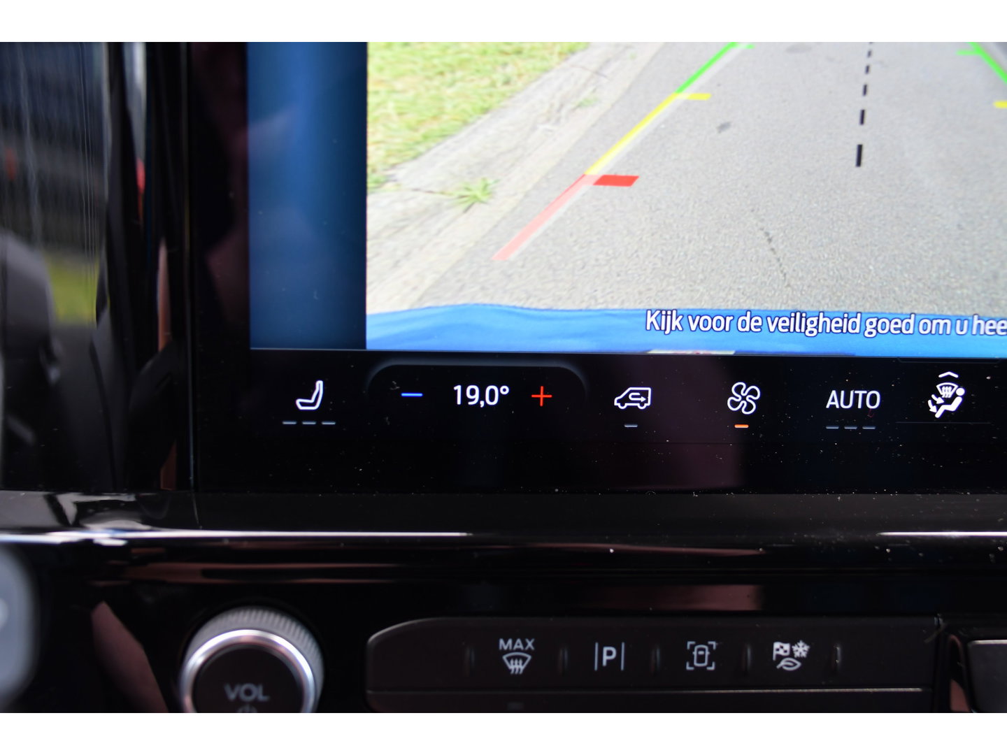 Ford Transit Custom 300 2.0 TDCI L1H1 Sport Camera, Cruise, Carplay, Virtual, 170pk, Stoelverwarming, Automaat, LED, Multimedia, Sensoren, Uniek!