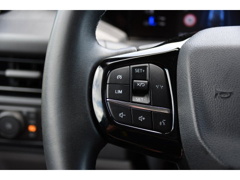Ford Transit Custom 300 2.0 TDCI L1H1 Sport Camera, Cruise, Carplay, Virtual, 170pk, Stoelverwarming, Automaat, LED, Multimedia, Sensoren, Uniek!