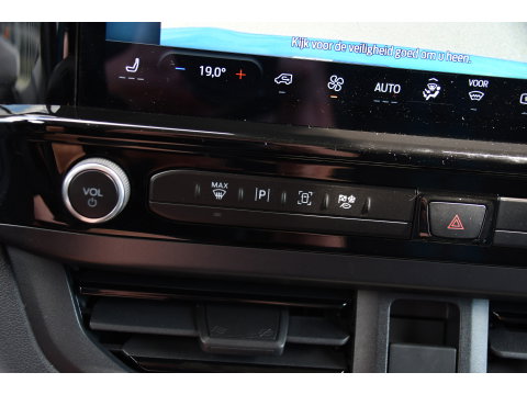 Ford Transit Custom 300 2.0 TDCI L1H1 Sport Camera, Cruise, Carplay, Virtual, 170pk, Stoelverwarming, Automaat, LED, Multimedia, Sensoren, Uniek!