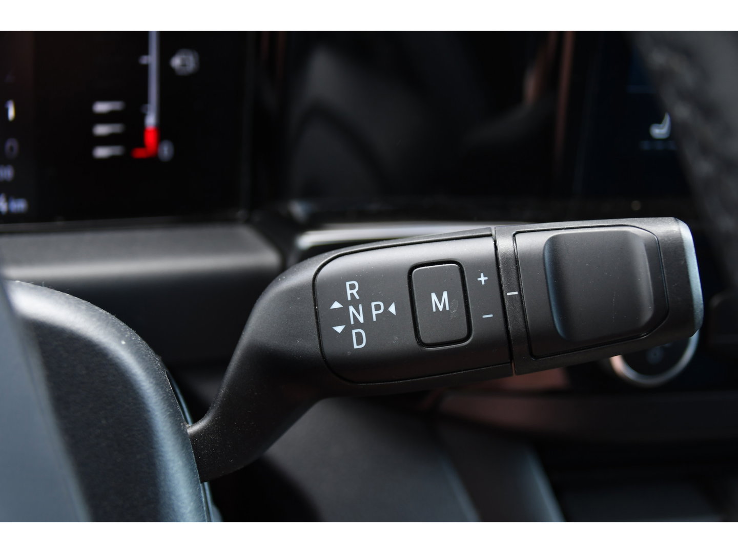 Ford Transit Custom 300 2.0 TDCI L1H1 Sport Camera, Cruise, Carplay, Virtual, 170pk, Stoelverwarming, Automaat, LED, Multimedia, Sensoren, Uniek!