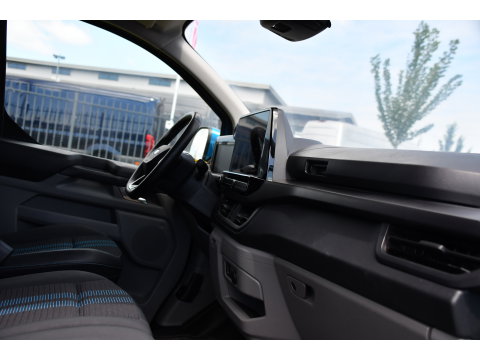 Ford Transit Custom 300 2.0 TDCI L1H1 Sport Camera, Cruise, Carplay, Virtual, 170pk, Stoelverwarming, Automaat, LED, Multimedia, Sensoren, Uniek!
