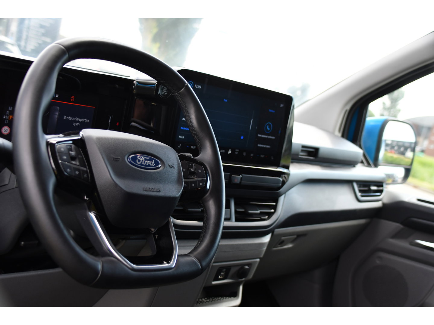 Ford Transit Custom 300 2.0 TDCI L1H1 Sport Camera, Cruise, Carplay, Virtual, 170pk, Stoelverwarming, Automaat, LED, Multimedia, Sensoren, Uniek!
