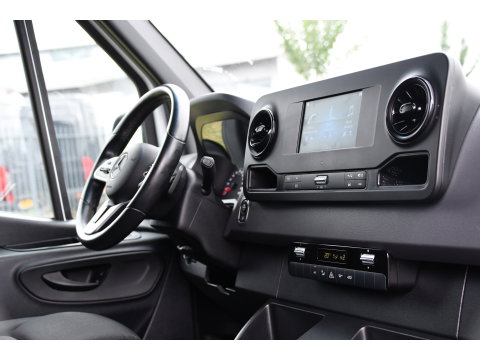 Mercedes-Benz Sprinter 519 V6 3.0 CDI L2H1 PB Edition Camera, Cruise, Carplay, 3500kg Trekhaak, LED, Mbux, Geveerde Stoel, Uniek! 319