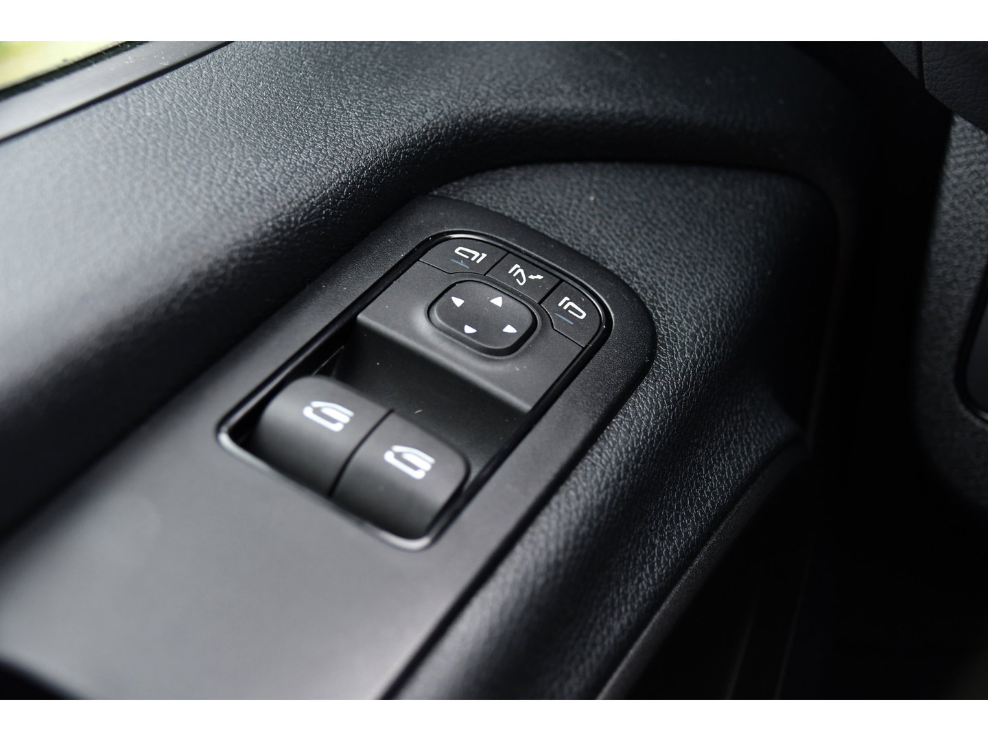 Mercedes-Benz Sprinter 519 V6 3.0 CDI L2H1 PB Edition Camera, Cruise, Carplay, 3500kg Trekhaak, LED, Mbux, Geveerde Stoel, Uniek! 319
