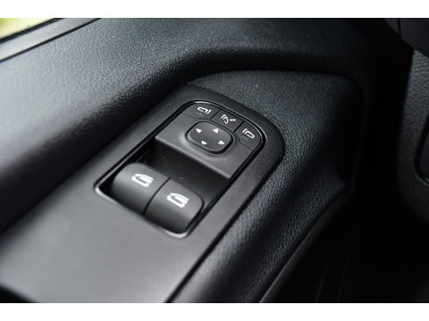 Mercedes-Benz Sprinter 519 V6 3.0 CDI L2H1 PB Edition Camera, Cruise, Carplay, 3500kg Trekhaak, LED, Mbux, Geveerde Stoel, Uniek! 319