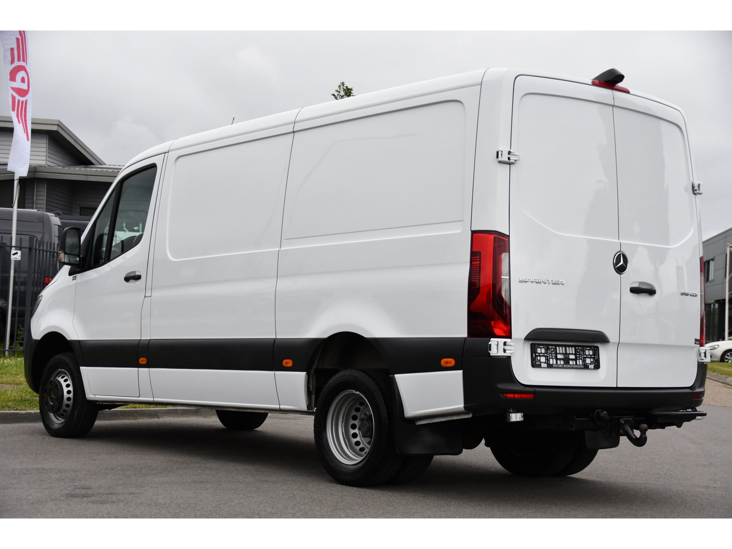 Mercedes-Benz Sprinter 519 V6 3.0 CDI L2H1 PB Edition Camera, Cruise, Carplay, 3500kg Trekhaak, LED, Mbux, Geveerde Stoel, Uniek! 319