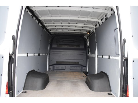 Mercedes-Benz Sprinter 519 V6 3.0 CDI L2H1 PB Edition Camera, Cruise, Carplay, 3500kg Trekhaak, LED, Mbux, Geveerde Stoel, Uniek! 319