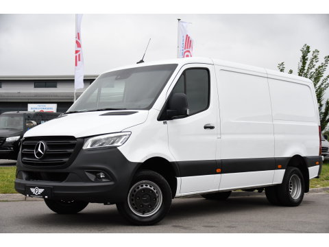 Mercedes-Benz Sprinter 519 V6 3.0 CDI L2H1 PB Edition Camera, Cruise, Carplay, 3500kg Trekhaak, LED, Mbux, Geveerde Stoel, Uniek! 319