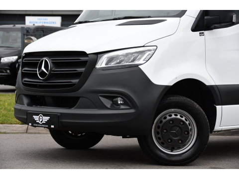 Mercedes-Benz Sprinter 519 V6 3.0 CDI L2H1 PB Edition Camera, Cruise, Carplay, 3500kg Trekhaak, LED, Mbux, Geveerde Stoel, Uniek! 319