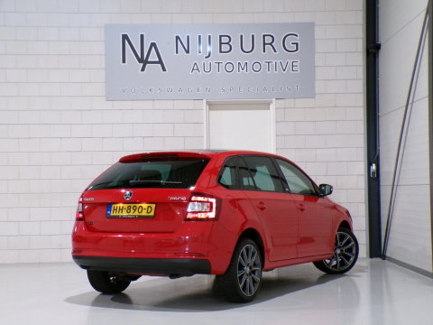 Škoda Rapid Spaceback 1.2 TSI Edition "Origineel NL!" Pano Stoelverwarming Parkeersensoren Navigatie Bluetooth 17"Velgen 4-Season