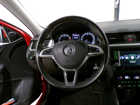 Škoda Rapid Spaceback 1.2 TSI Edition "Origineel NL!" Pano Stoelverwarming Parkeersensoren Navigatie Bluetooth 17"Velgen 4-Season