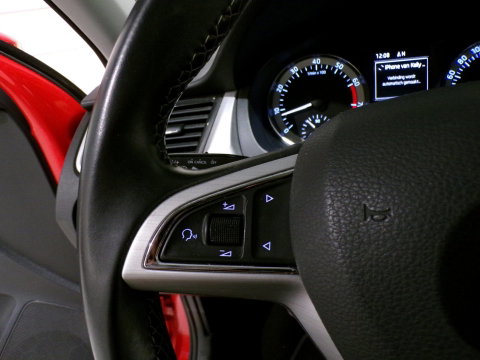 Škoda Rapid Spaceback 1.2 TSI Edition "Origineel NL!" Pano Stoelverwarming Parkeersensoren Navigatie Bluetooth 17"Velgen 4-Season
