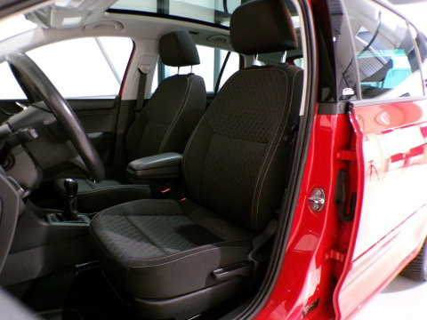 Škoda Rapid Spaceback 1.2 TSI Edition "Origineel NL!" Pano Stoelverwarming Parkeersensoren Navigatie Bluetooth 17"Velgen 4-Season