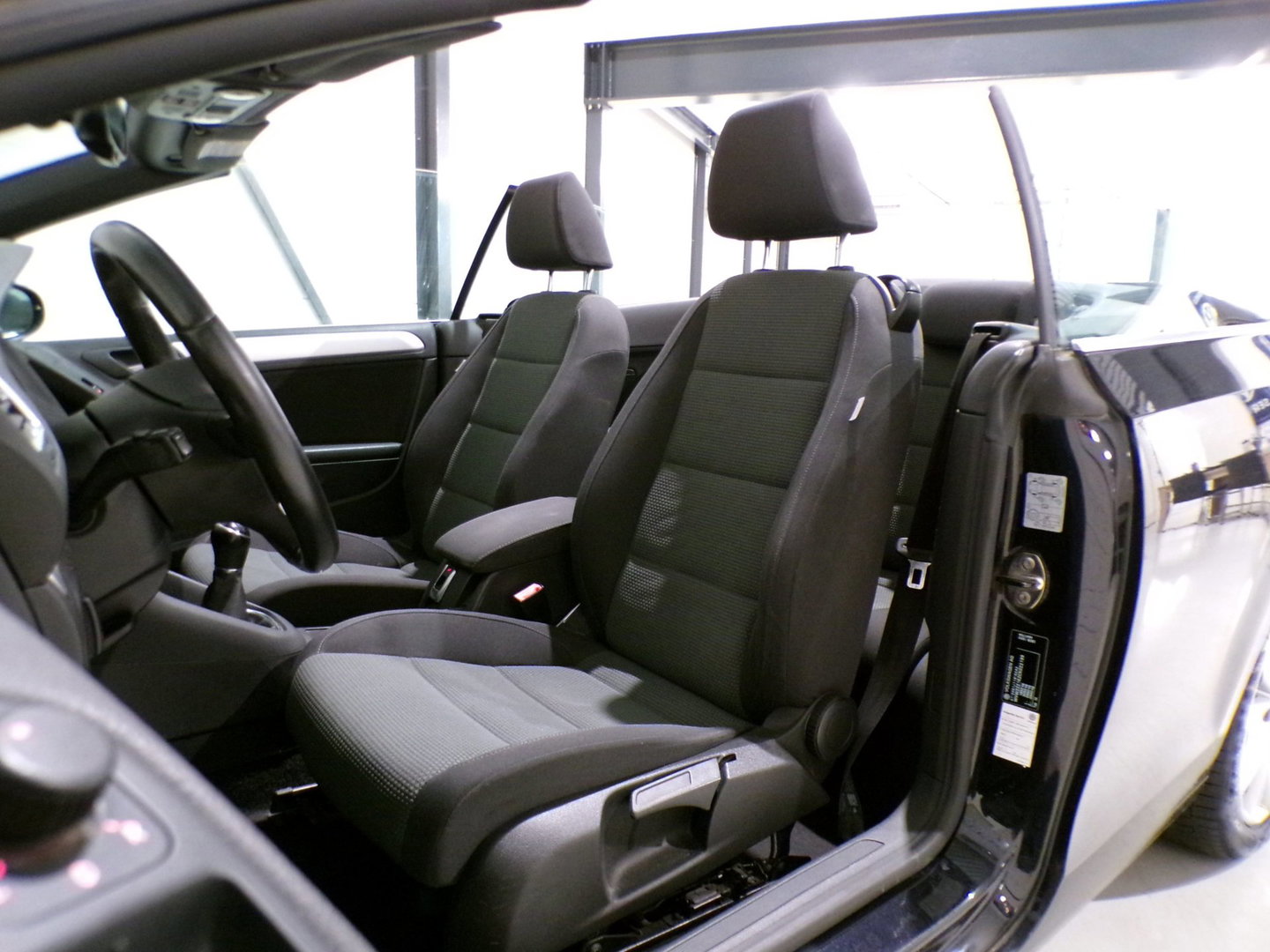 Volkswagen Golf Cabriolet 1.2 TSI Highline "Origineel NL!" Stoelverwarming Parkeersensoren Navigatie Bluetooth 17"Velgen Cruise
