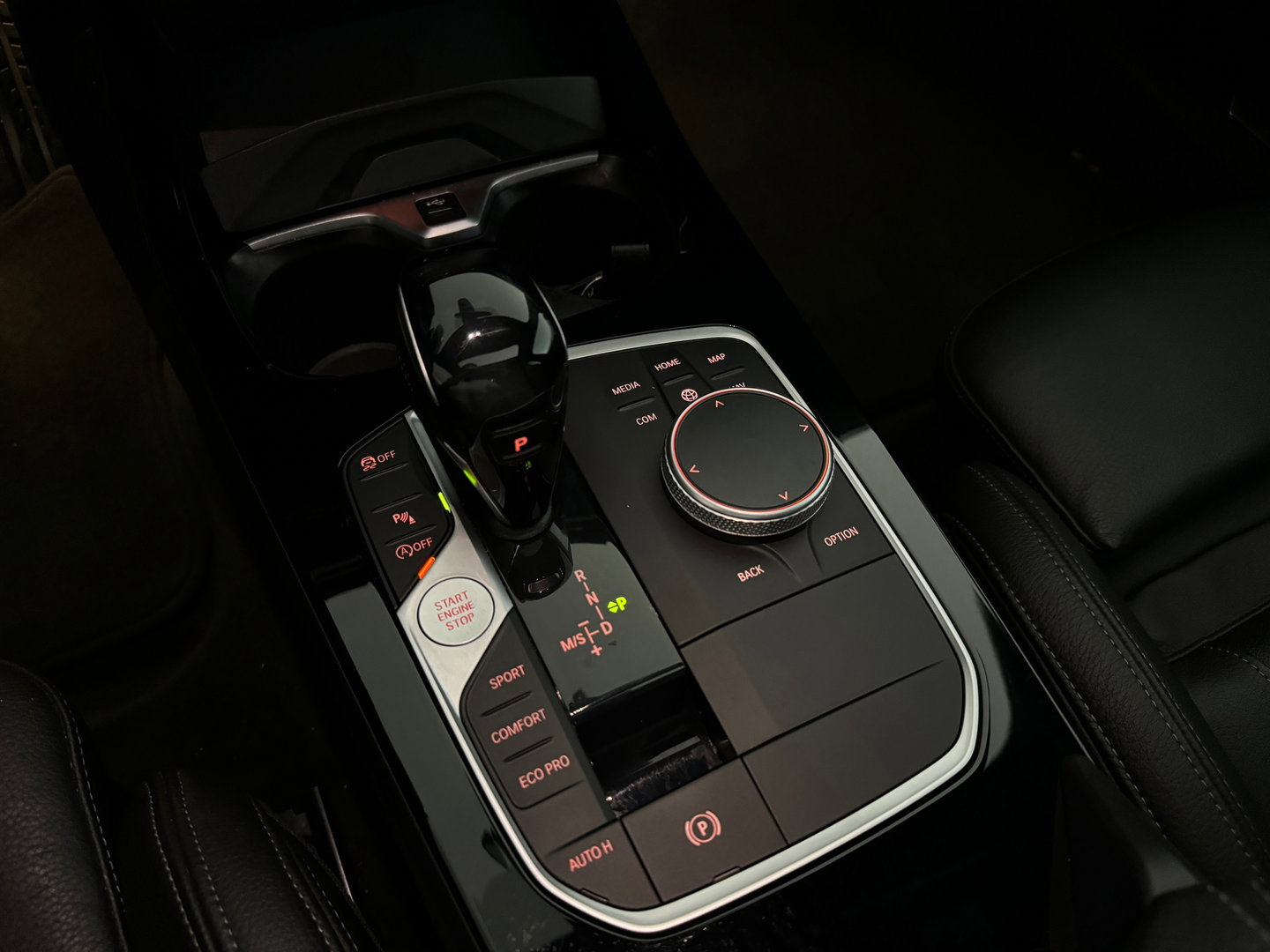 BMW 1-serie M135i xDrive High Executive Edition Pano|HuD|H/K
