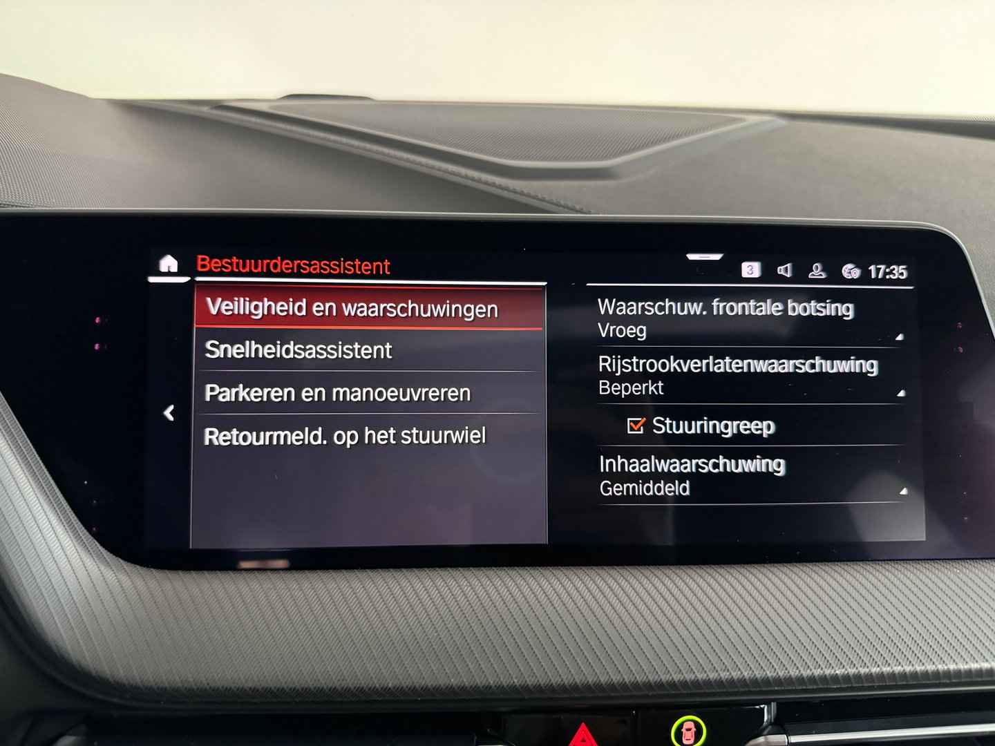 BMW 1-serie M135i xDrive High Executive Edition Pano|HuD|H/K