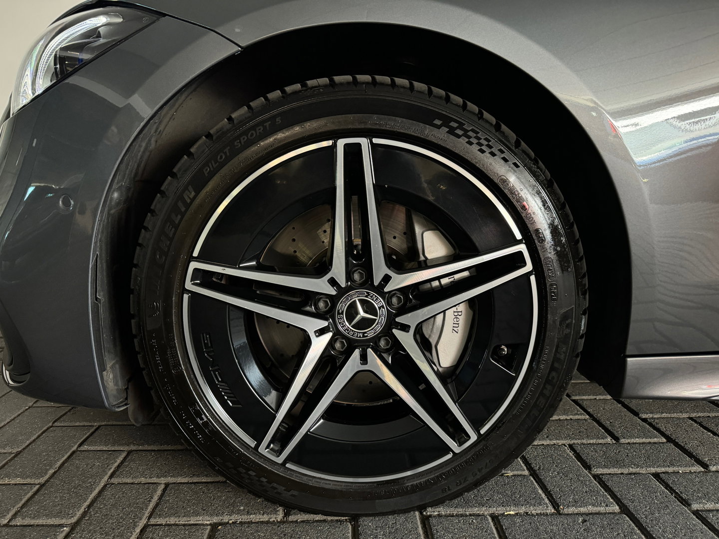 Mercedes-Benz C-Klasse Estate 300 e AMG Pano|Keyless|Sfeer