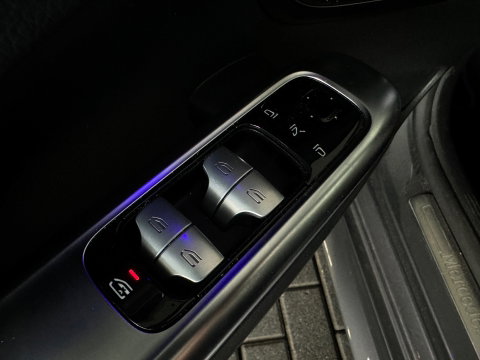 Mercedes-Benz C-Klasse Estate 300 e AMG Pano|Keyless|Sfeer