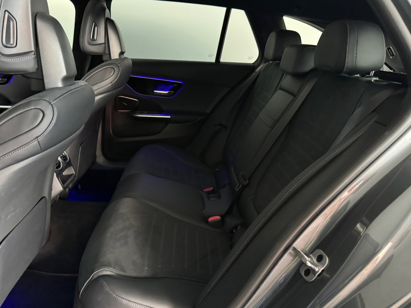 Mercedes-Benz C-Klasse Estate 300 e AMG Pano|Keyless|Sfeer