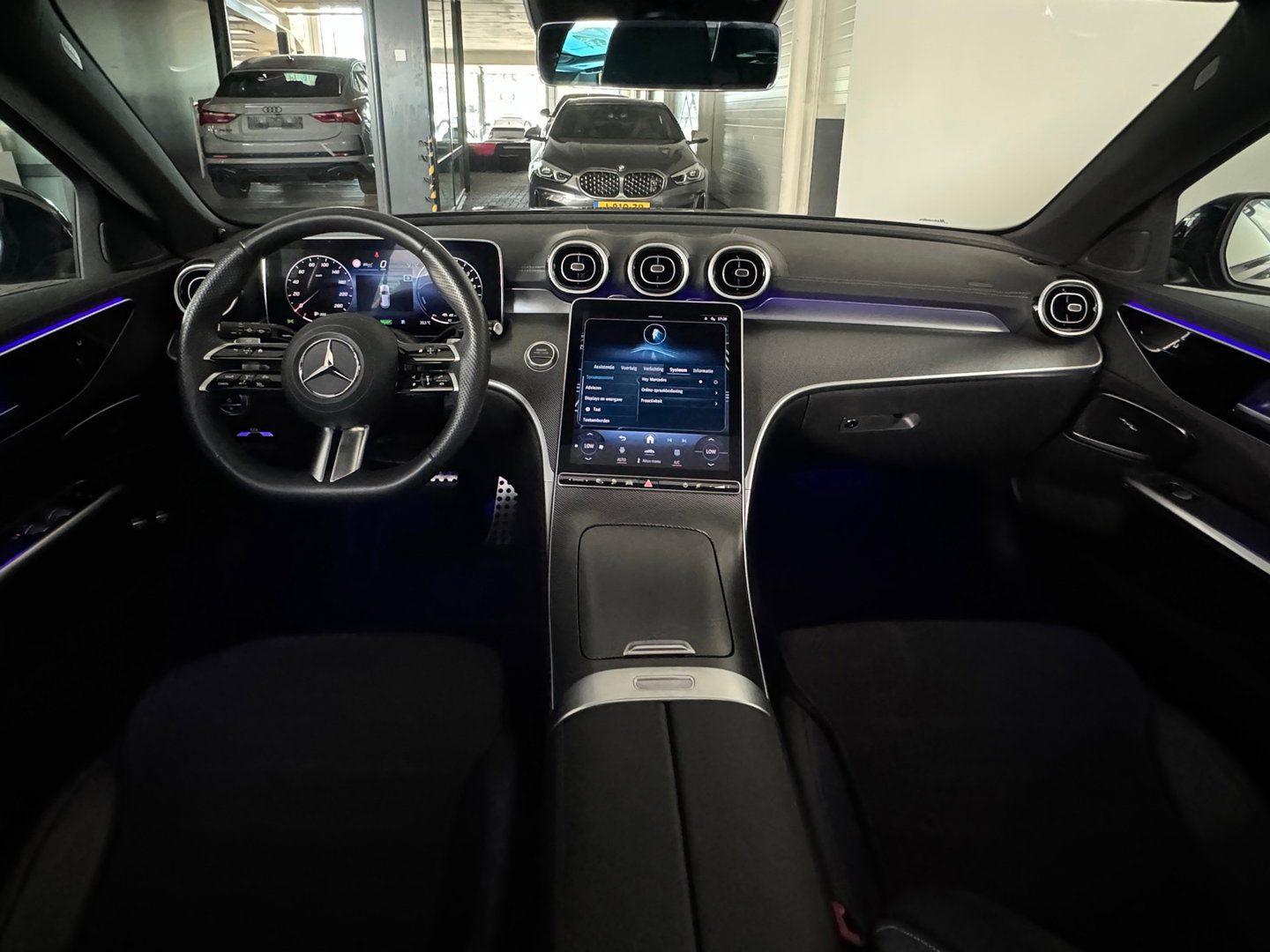 Mercedes-Benz C-Klasse Estate 300 e AMG Pano|Keyless|Sfeer