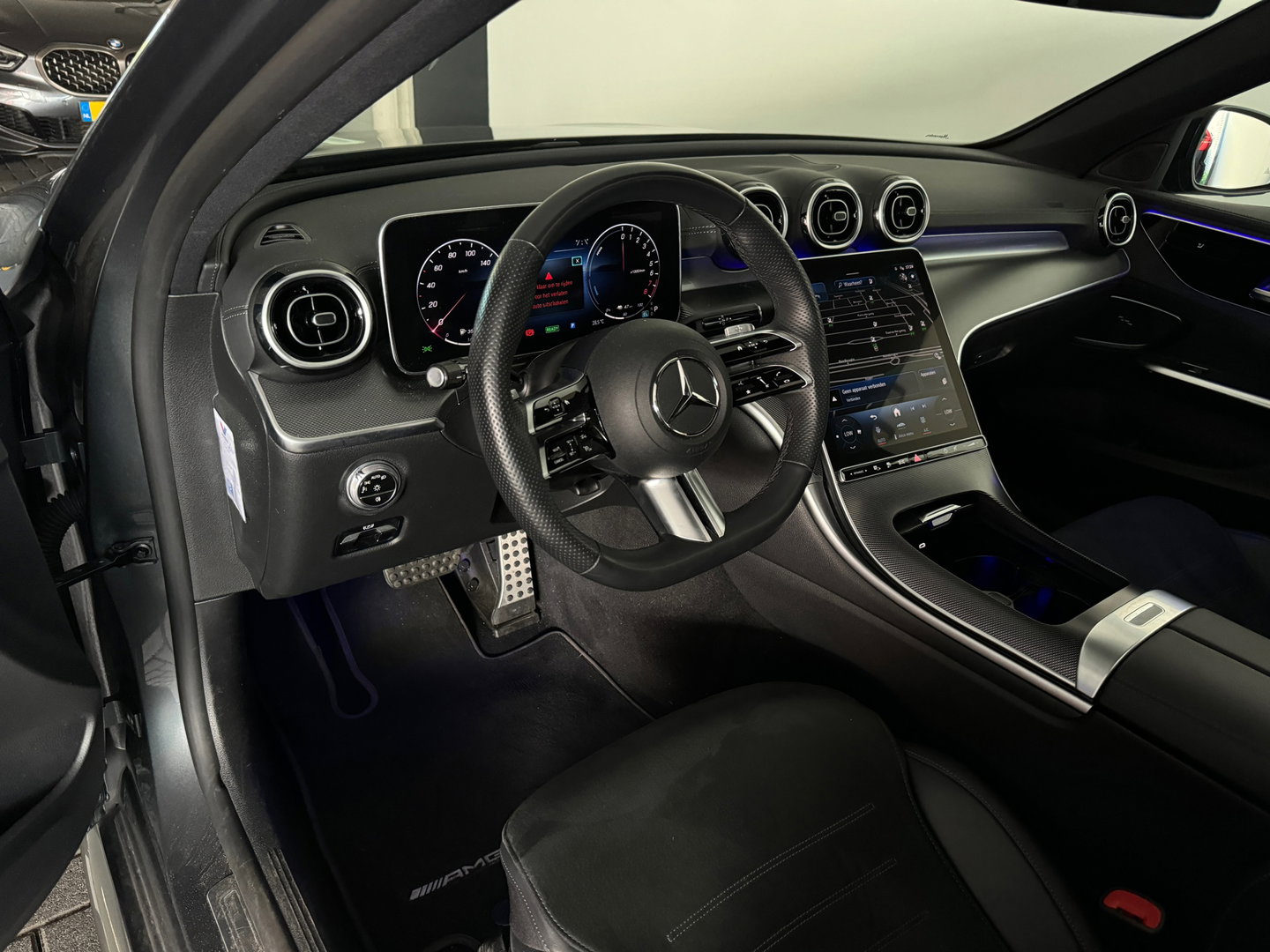 Mercedes-Benz C-Klasse Estate 300 e AMG Pano|Keyless|Sfeer