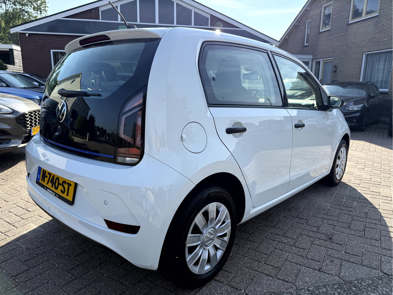 Volkswagen e-up!