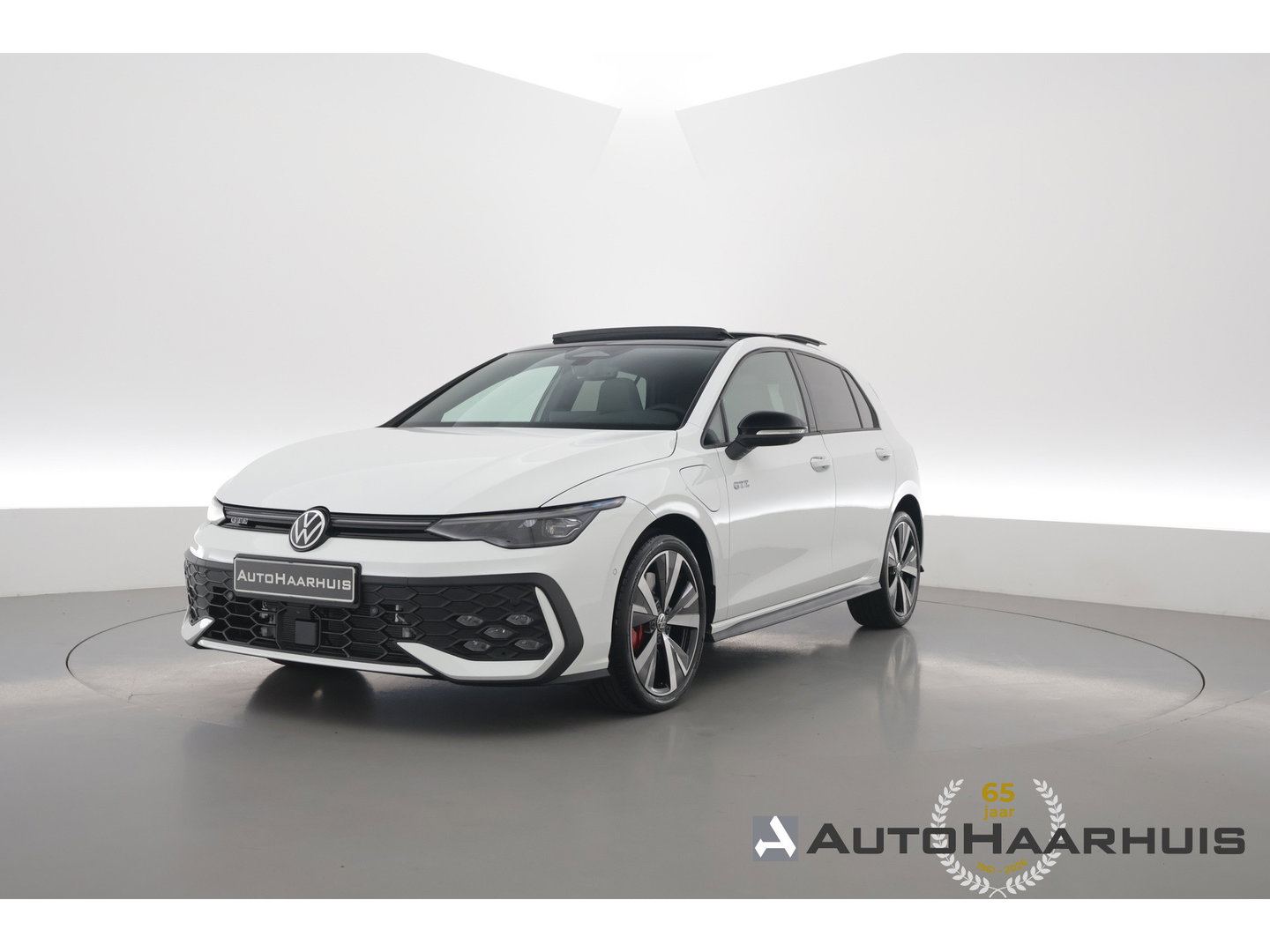 Volkswagen Golf 1.5 eHybrid GTE 272pk | Pano | Stoelventi. | Leder | Memory | IQ. Light | 360cam | 18'' | Adapt. Cruise | Dodehoek. | Apple CarPlay