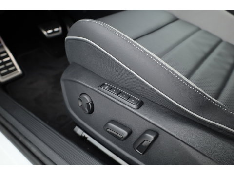 Volkswagen Golf 1.5 eHybrid GTE 272pk | Pano | Stoelventi. | Leder | Memory | IQ. Light | 360cam | 18'' | Adapt. Cruise | Dodehoek. | Apple CarPlay
