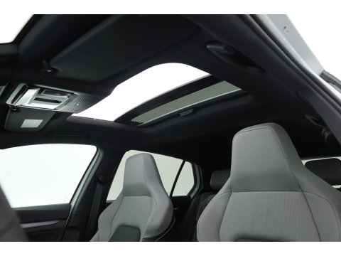 Volkswagen Golf 1.5 eHybrid GTE 272pk | Pano | Stoelventi. | Leder | Memory | IQ. Light | 360cam | 18'' | Adapt. Cruise | Dodehoek. | Apple CarPlay