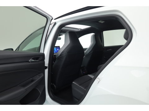 Volkswagen Golf 1.5 eHybrid GTE 272pk | Pano | Stoelventi. | Leder | Memory | IQ. Light | 360cam | 18'' | Adapt. Cruise | Dodehoek. | Apple CarPlay