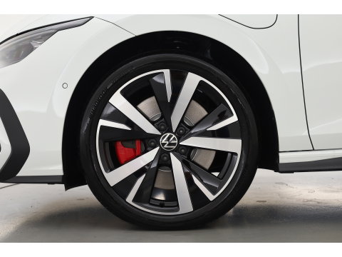 Volkswagen Golf 1.5 eHybrid GTE 272pk | Pano | Stoelventi. | Leder | Memory | IQ. Light | 360cam | 18'' | Adapt. Cruise | Dodehoek. | Apple CarPlay