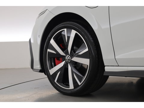 Volkswagen Golf 1.5 eHybrid GTE 272pk | Pano | Stoelventi. | Leder | Memory | IQ. Light | 360cam | 18'' | Adapt. Cruise | Dodehoek. | Apple CarPlay