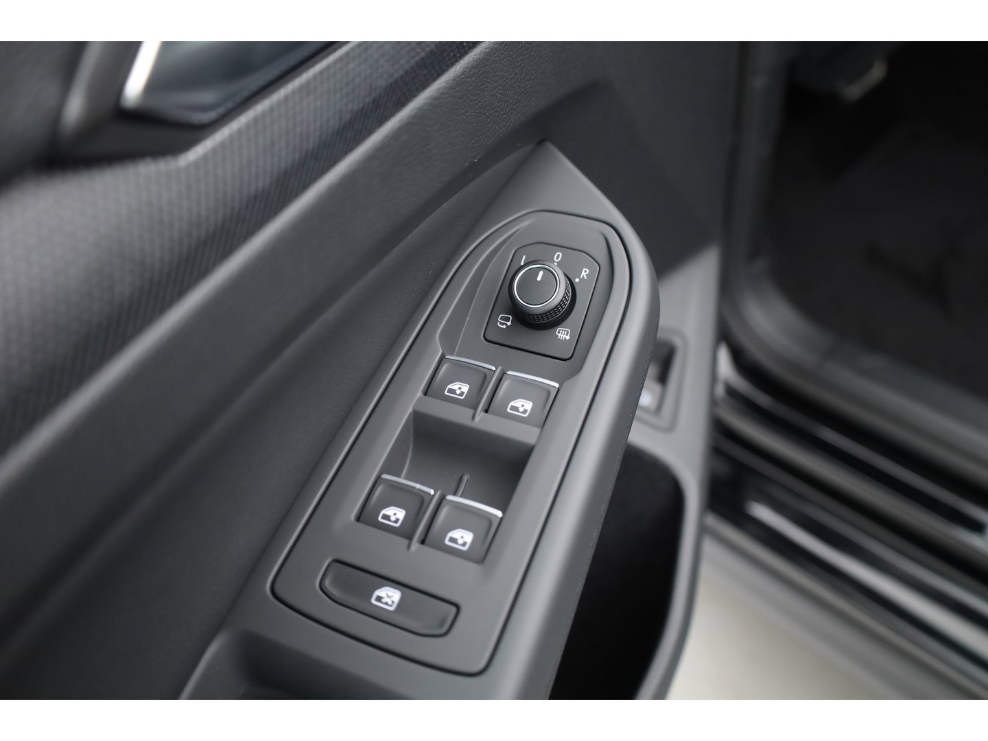 Volkswagen Golf 1.5 eHybrid GTE 272pk | Pano | Stoelventi. | Elek. Trekhaak | Memory | IQ. Light | 360cam | 18'' | Leder | Dodehoek. | Apple CarPlay
