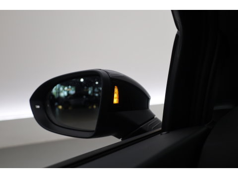 Volkswagen Golf 1.5 eHybrid GTE 272pk | Pano | Stoelventi. | Elek. Trekhaak | Memory | IQ. Light | 360cam | 18'' | Leder | Dodehoek. | Apple CarPlay