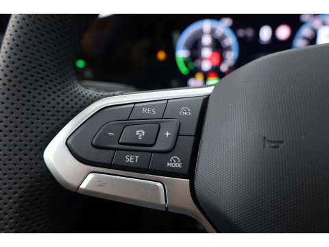 Volkswagen Golf 1.5 eHybrid GTE 272pk | Pano | Stoelventi. | Elek. Trekhaak | Memory | IQ. Light | 360cam | 18'' | Leder | Dodehoek. | Apple CarPlay
