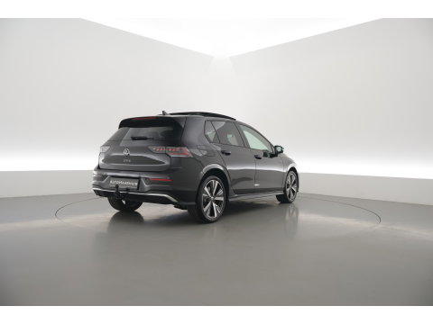 Volkswagen Golf 1.5 eHybrid GTE 272pk | Pano | Stoelventi. | Elek. Trekhaak | Memory | IQ. Light | 360cam | 18'' | Leder | Dodehoek. | Apple CarPlay