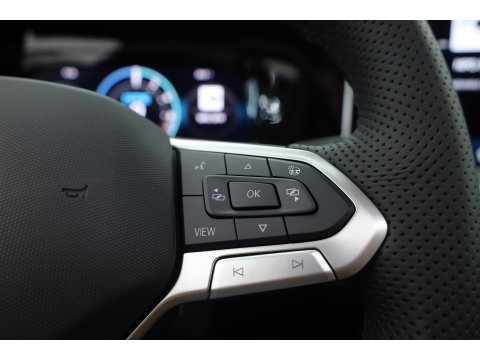 Volkswagen Golf 1.5 eHybrid GTE 272pk | Pano | Stoelventi. | Elek. Trekhaak | Memory | IQ. Light | 360cam | 18'' | Leder | Dodehoek. | Apple CarPlay