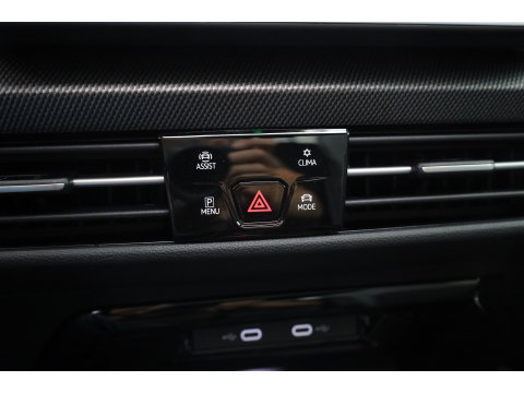 Volkswagen Golf 1.5 eHybrid GTE 272pk | Pano | Stoelventi. | Elek. Trekhaak | Memory | IQ. Light | 360cam | 18'' | Leder | Dodehoek. | Apple CarPlay