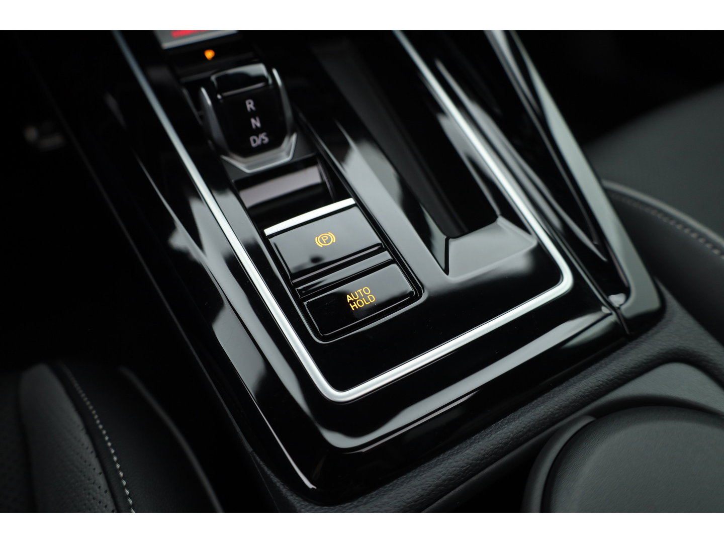 Volkswagen Golf 1.5 eHybrid GTE 272pk | Pano | Stoelventi. | Elek. Trekhaak | Memory | IQ. Light | 360cam | 18'' | Leder | Dodehoek. | Apple CarPlay