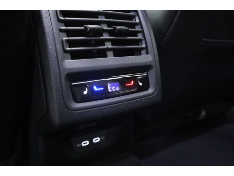 Volkswagen Golf 1.5 eHybrid GTE 272pk | Pano | Stoelventi. | Elek. Trekhaak | Memory | IQ. Light | 360cam | 18'' | Leder | Dodehoek. | Apple CarPlay