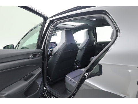 Volkswagen Golf 1.5 eHybrid GTE 272pk | Pano | Stoelventi. | Elek. Trekhaak | Memory | IQ. Light | 360cam | 18'' | Leder | Dodehoek. | Apple CarPlay