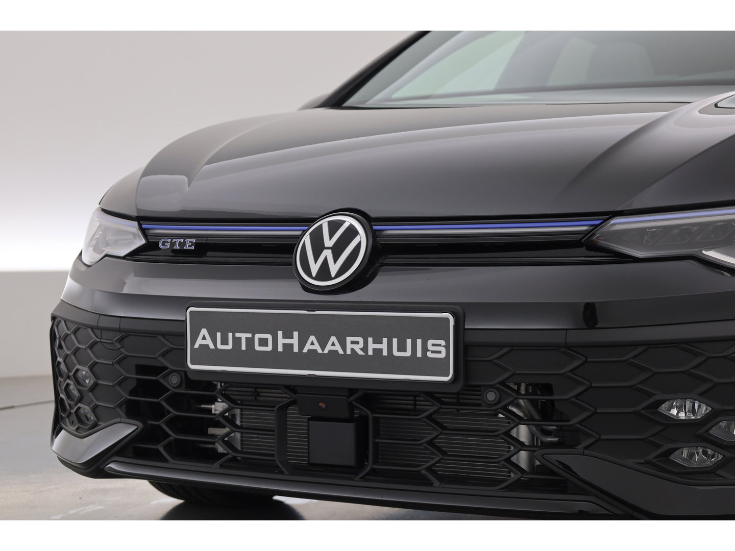 Volkswagen Golf 1.5 eHybrid GTE 272pk | Pano | Stoelventi. | Elek. Trekhaak | Memory | IQ. Light | 360cam | 18'' | Leder | Dodehoek. | Apple CarPlay