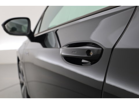 Volkswagen Golf 1.5 eHybrid GTE 272pk | Pano | Stoelventi. | Elek. Trekhaak | Memory | IQ. Light | 360cam | 18'' | Leder | Dodehoek. | Apple CarPlay