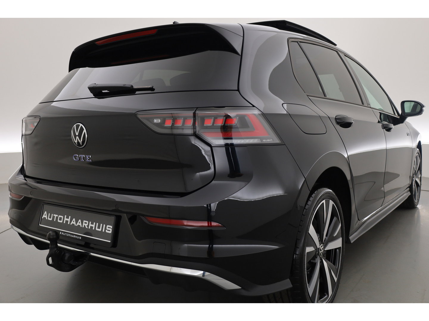 Volkswagen Golf 1.5 eHybrid GTE 272pk | Pano | Stoelventi. | Elek. Trekhaak | Memory | IQ. Light | 360cam | 18'' | Leder | Dodehoek. | Apple CarPlay