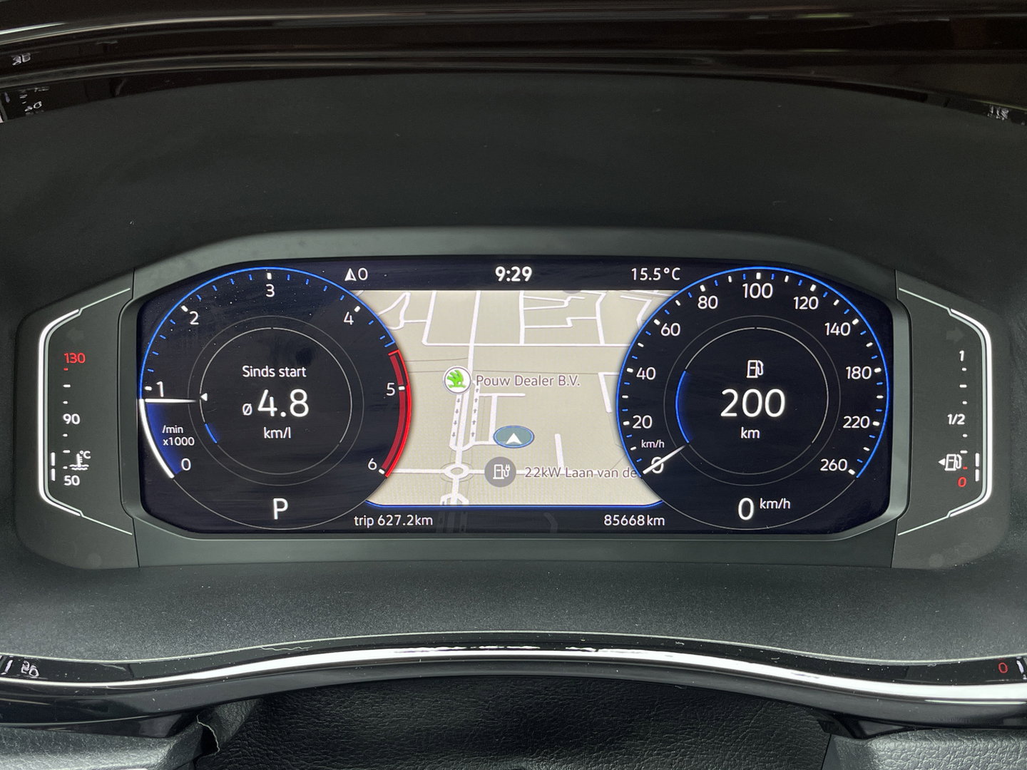 Volkswagen Transporter 2.0 TDI L2H1 30 DC Multivan | Automaat | Trekhaak | Navigatie | DAB | Apple Carplay | Elektrische Schuifdeur |